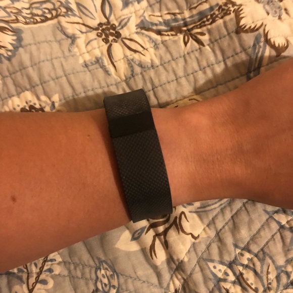 Fit Bit Charge - Picture 3 of 4